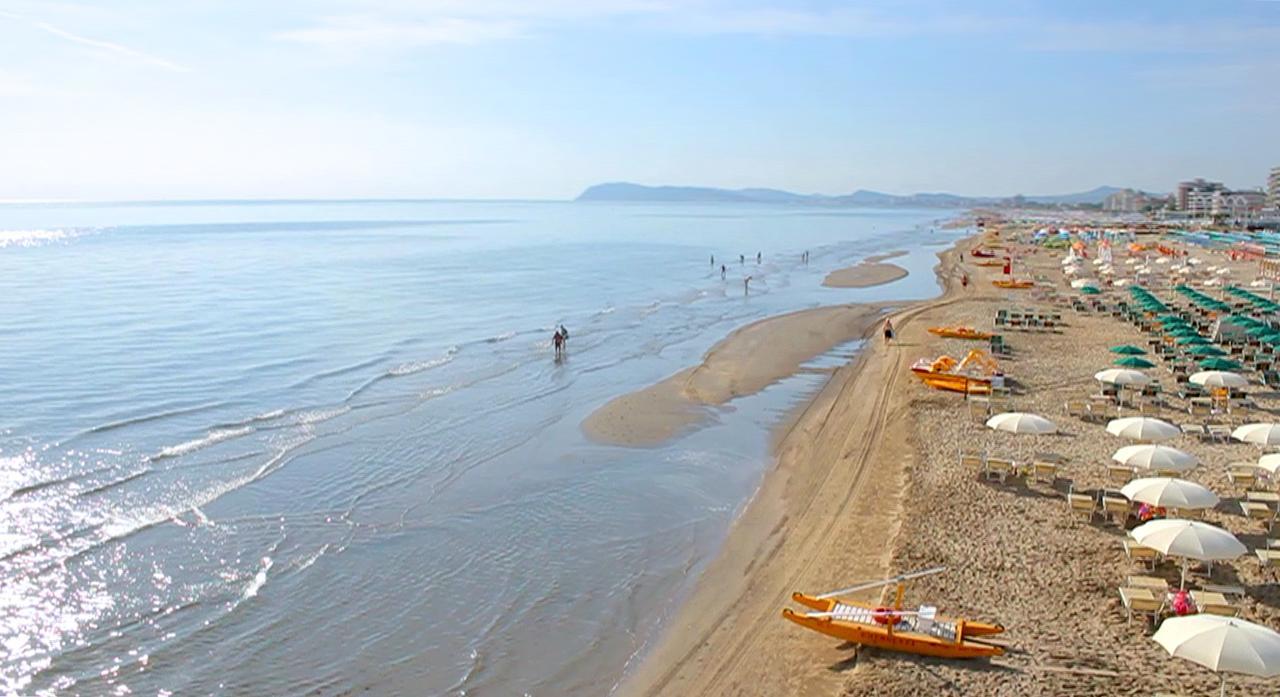 Hotel Montebello Riccione Extérieur photo